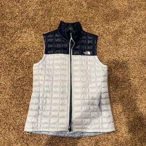 Women’s The North Face Thermoball Eco Vest~ Size Medium~Blues